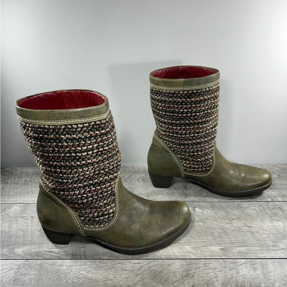 Think! Knit Pea Green Leather Women’s Ankle Pull On Booties Boots Size 11
